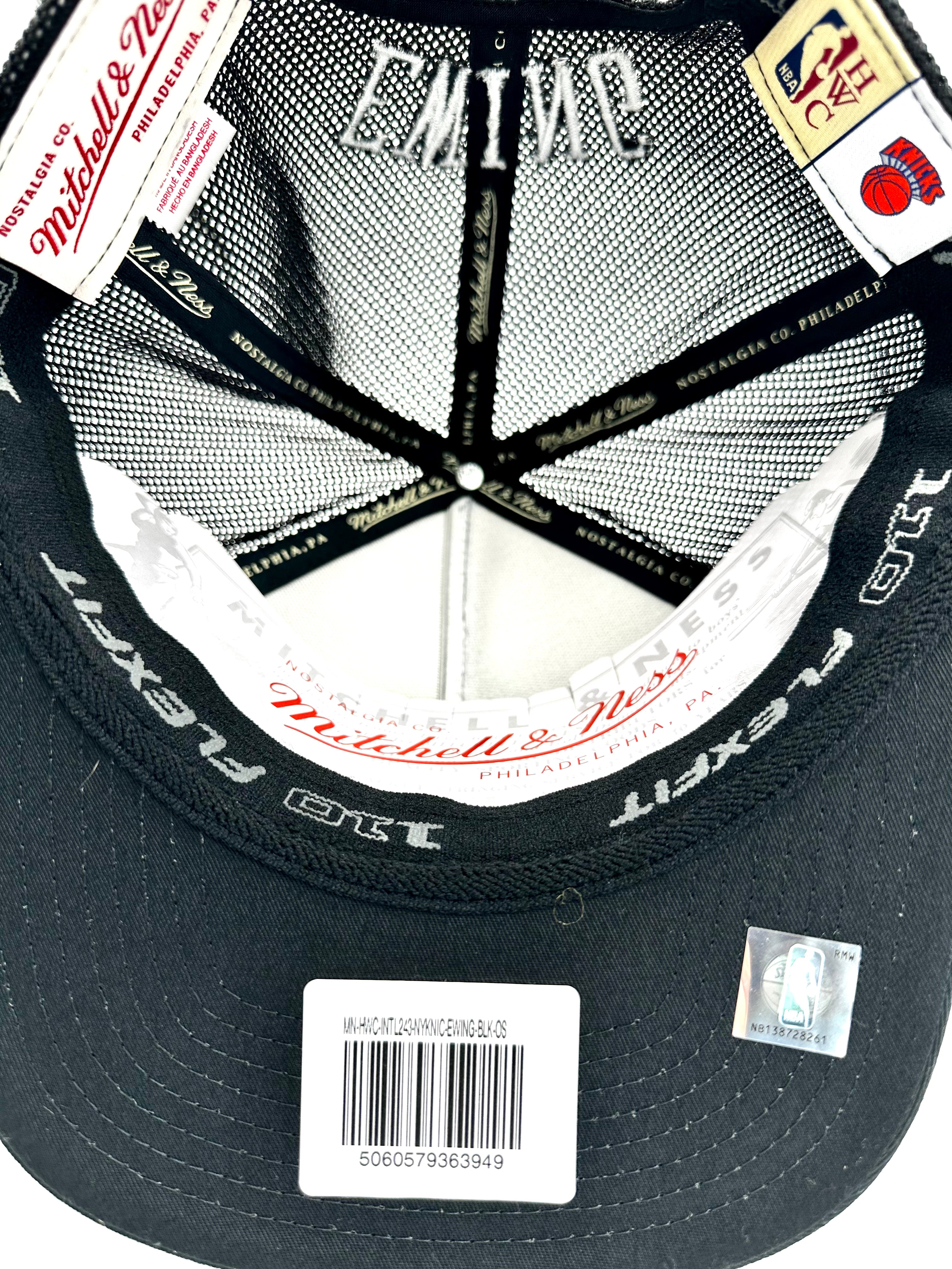 Mitchell & Ness - New York Knicks Name & Number Snapback